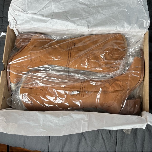 NWB. Dolce Vita Kamryn Women’s Boots - Picture 13 of 13